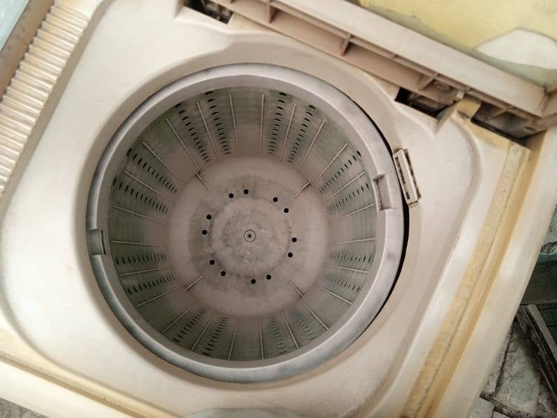 toyo twin washing machine runing condtion 1