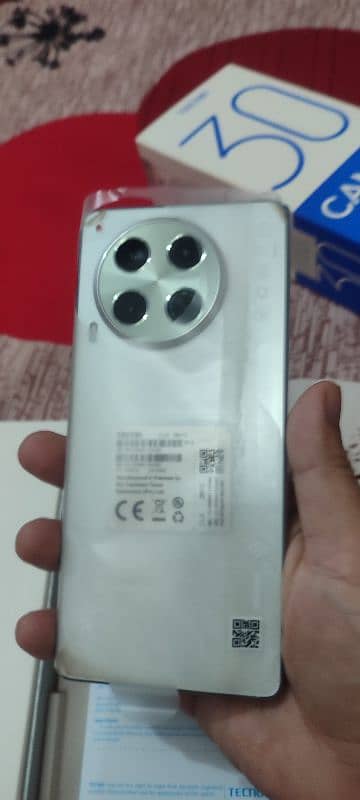 tecno camon 30(12/256) 0