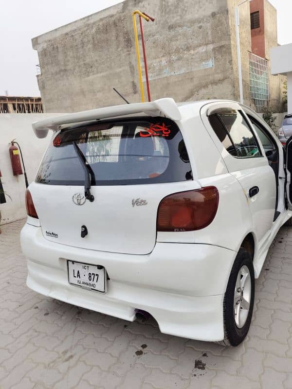 Toyota Vitz 2003 11