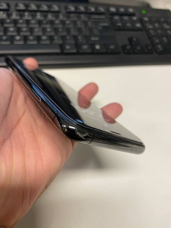 Iphone XS non pta, 9/10 condition, water pack 6