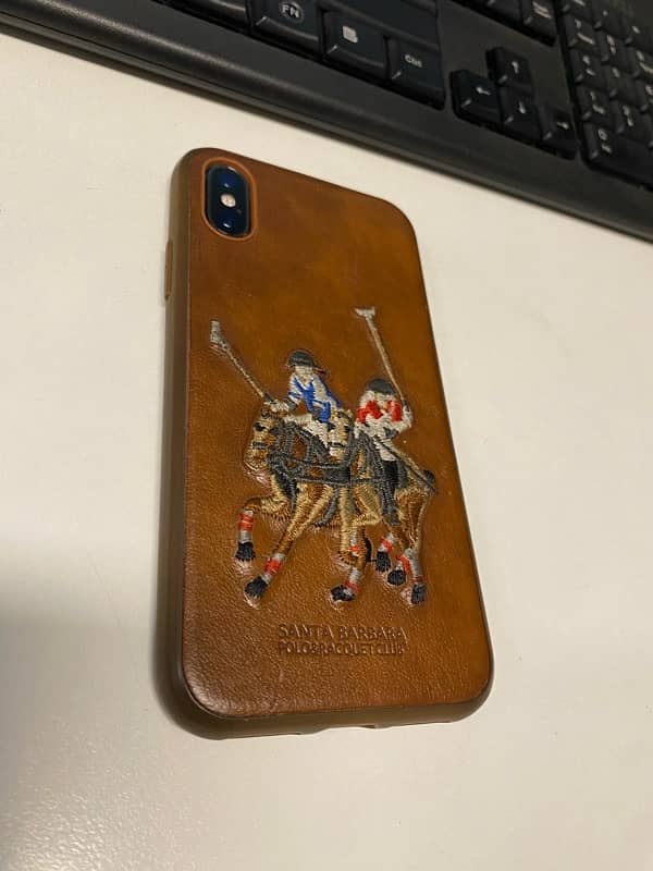 Iphone XS non pta, 9/10 condition, water pack 8