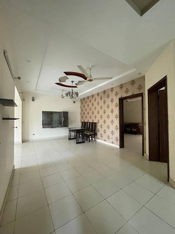 10 Marla House For Rent in Bahria Town Lahore. 11