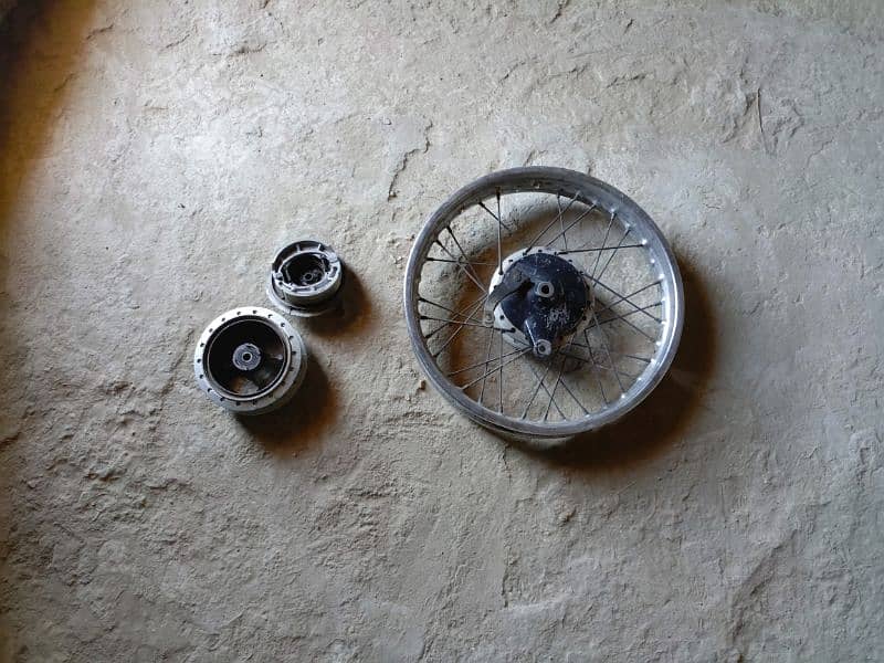 Suzuki GS 150 Bike parts 0