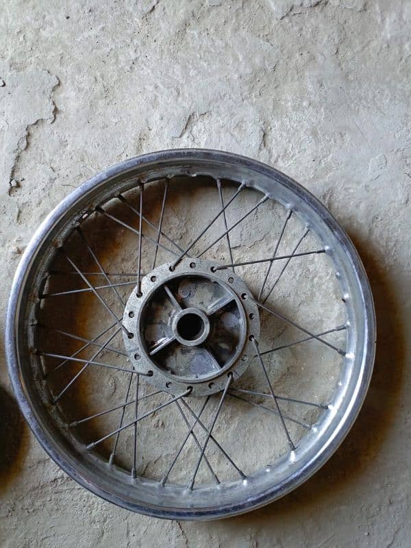 Suzuki GS 150 Bike parts 4