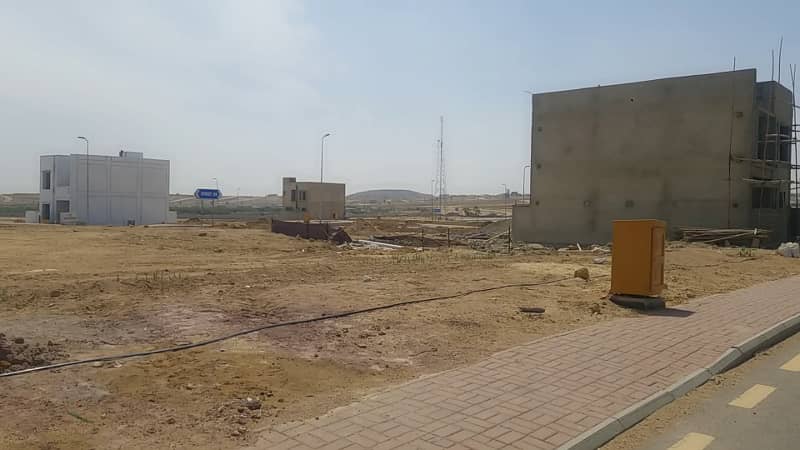 125sq yd Plots at Precicnt-27 Close to Jinnah Avenue, London Bridge and all Amenities FOR SALE at LOW RATES 14