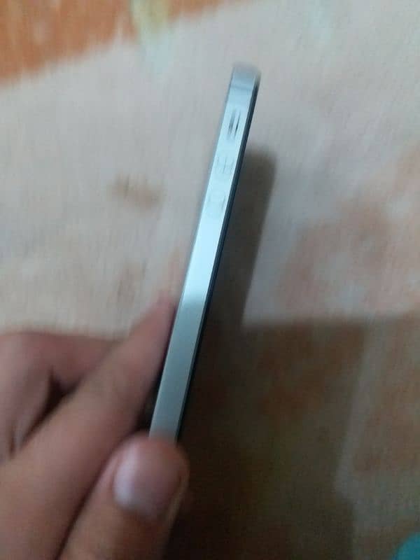 IPHONE 5SE NON PTA 2