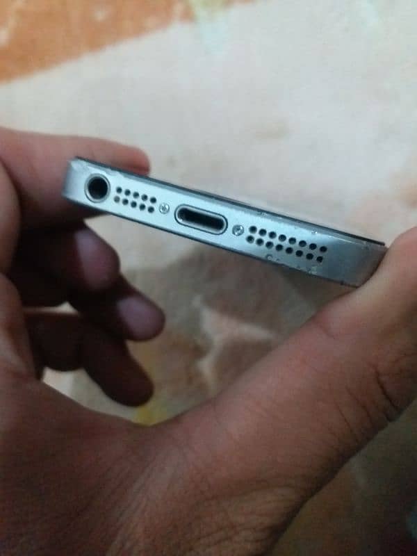 IPHONE 5SE NON PTA 15