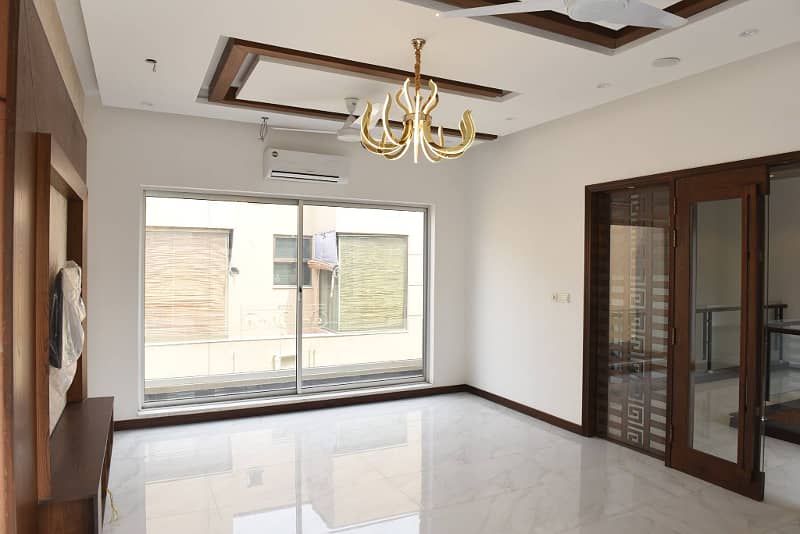 1 Kanal Slightly Used Unique Modern Design House For Sale At Prime Location Near To Park In DHA Phase 5 Lahore 12