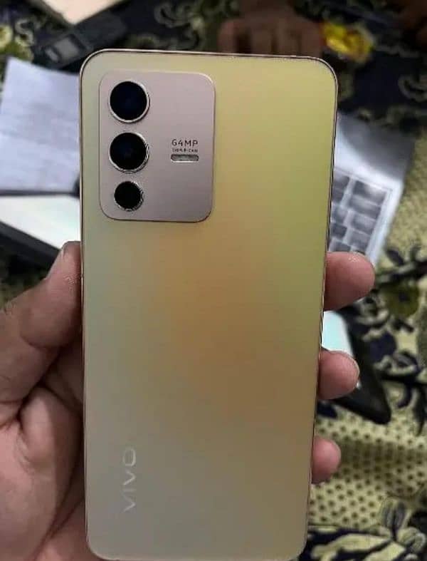 Vivo V23 5G  12/256 GB Complete Box urgent sale connect 03272688064 0