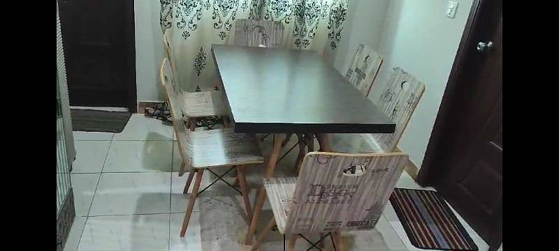 Designers Imported Dinning table in very reasonable price 0