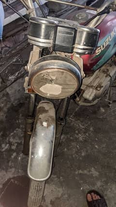 Suzuki 125 2005 model for sale for project