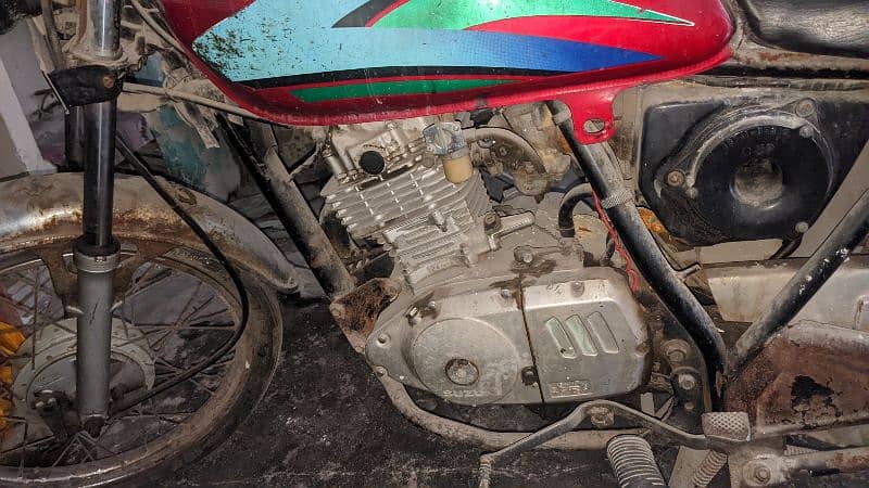 Suzuki 125 2005 model for sale for project 1