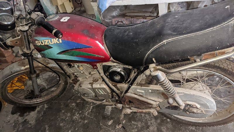 Suzuki 125 2005 model for sale for project 4