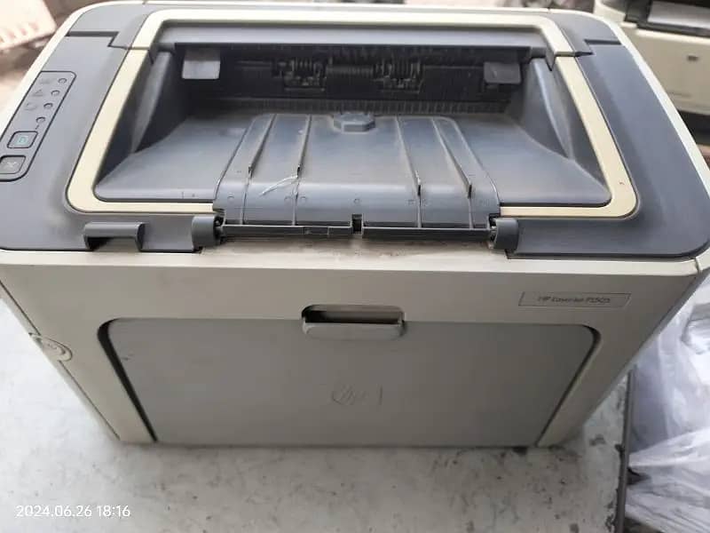 Hp Laserjet P1505  Printer 2