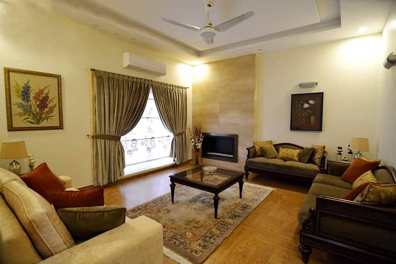 01 Kanal Slightly Used Well Maintained Like Brand New Most Elegant Bungalow For Sale In DHA Phase-5 Near To Park 4