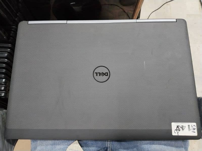 Dell Precision 7720 0