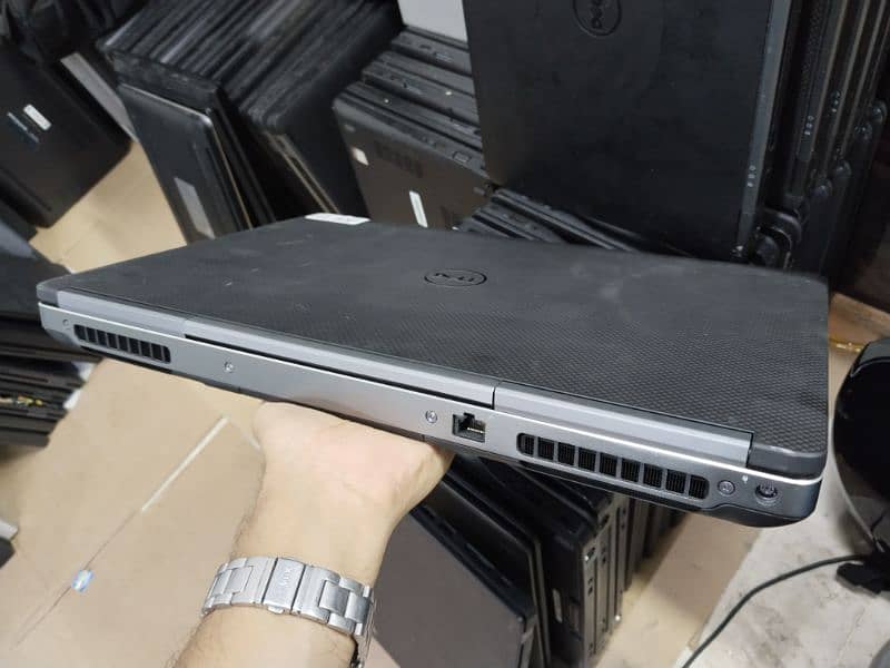 Dell Precision 7720 2