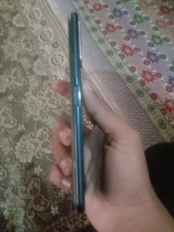 vivo y12s 4