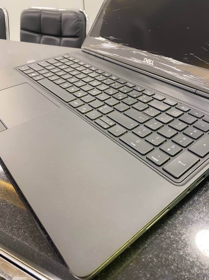 Dell Precision 7550 1