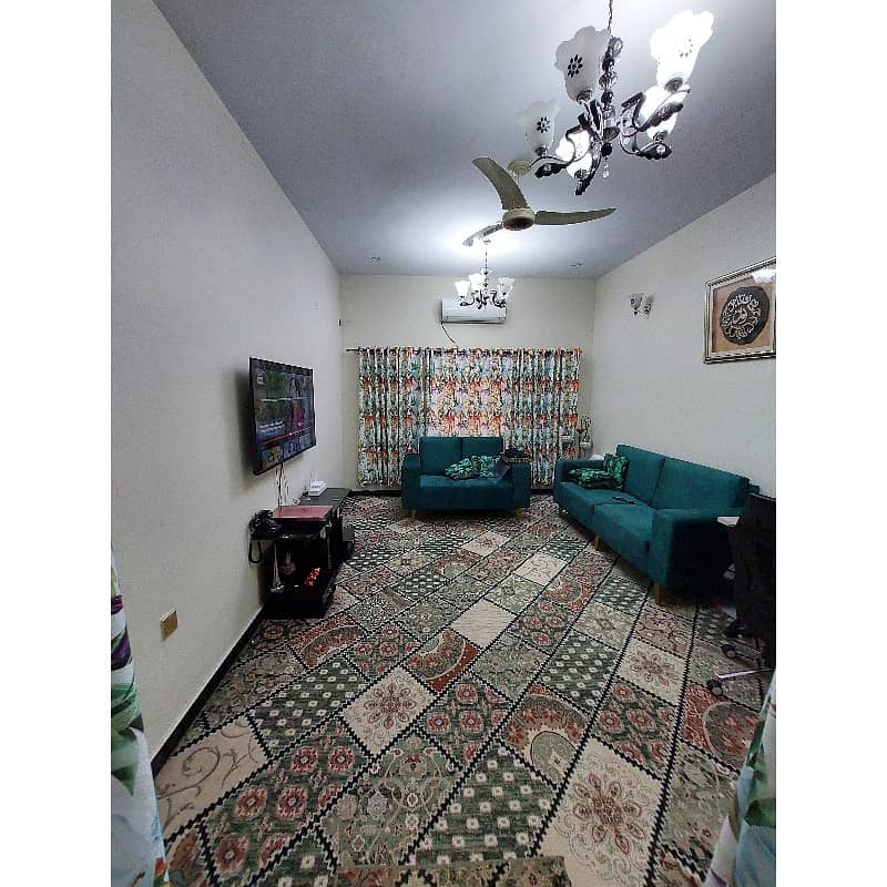 1200 Square Feet Flat Available For Sale In PCSIR Housing Society, Karachi 4