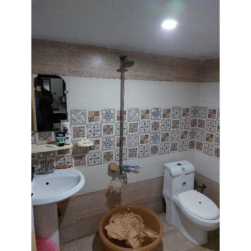 1200 Square Feet Flat Available For Sale In PCSIR Housing Society, Karachi 10