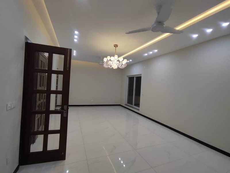 BEST FOR LIVING PURPOSES PRIME LOCATION UPPER PORTION AVAILABLE FOR RENT IN DHA ISB 12