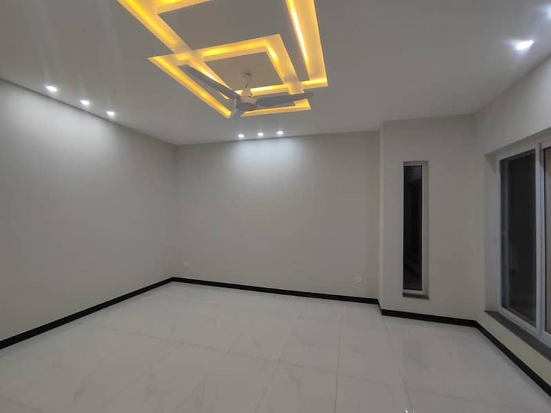 BEST FOR LIVING PURPOSES PRIME LOCATION UPPER PORTION AVAILABLE FOR RENT IN DHA ISB 22