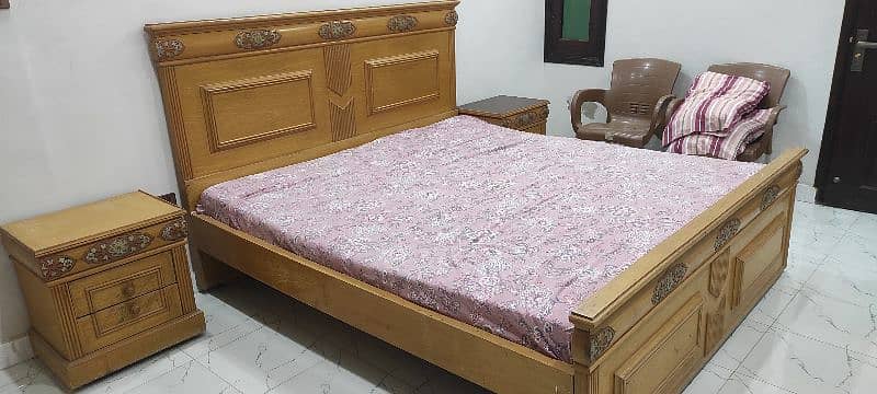 Complete King Size Bed Set With Mattress For Sell 2