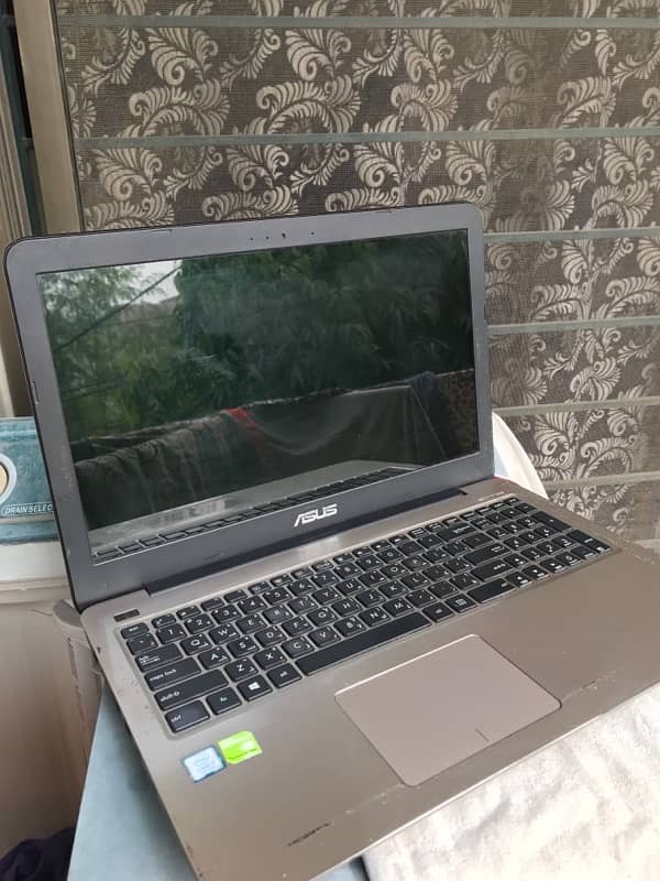 Asus Laptop core i7 7th gen 1