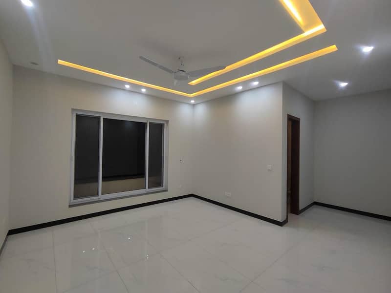 BEST FOR LIVING PURPOSES PRIME LOCATION UPPER PORTION AVAILABLE FOR RENT IN DHA ISB 13