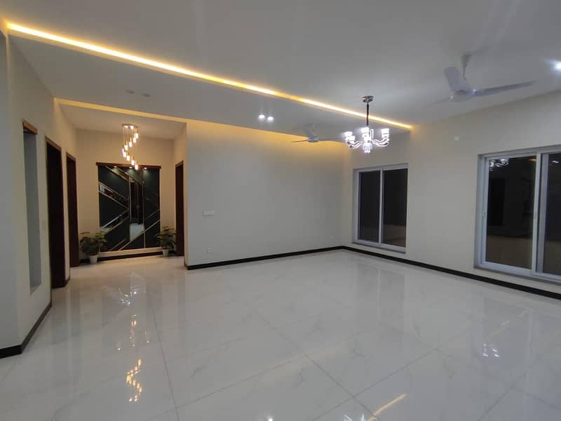 BEST FOR LIVING PURPOSES PRIME LOCATION UPPER PORTION AVAILABLE FOR RENT IN DHA ISB 16