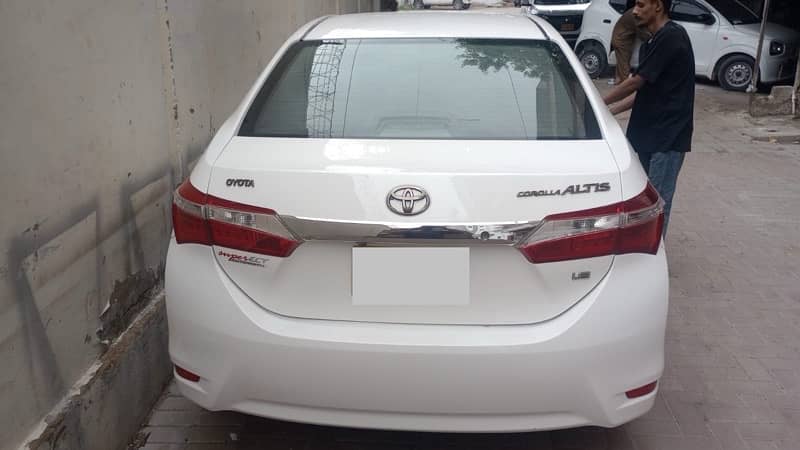 Toyota Corolla Altis 2015 4