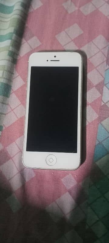 iphone 5 for urgent sell 1