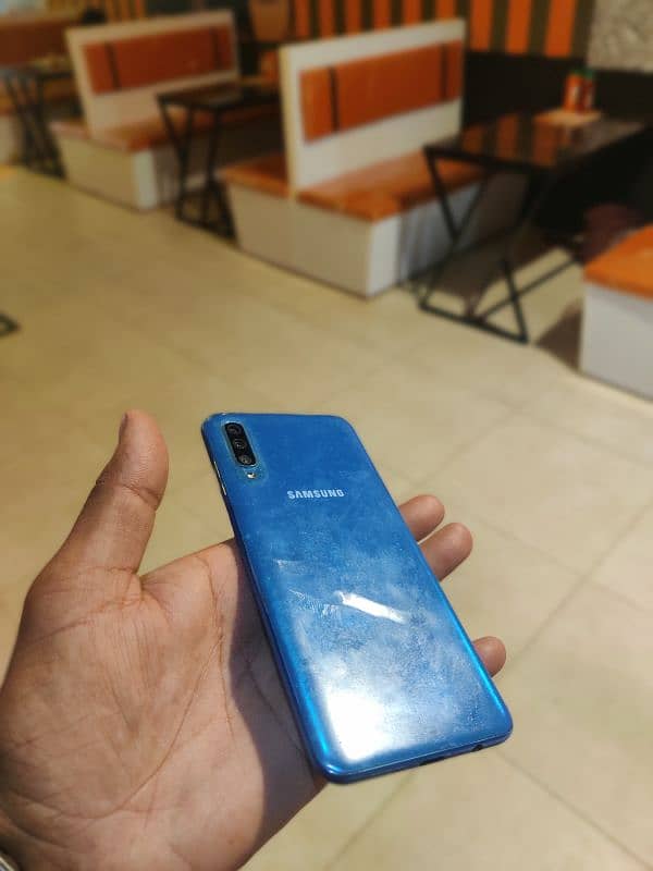 Samsung Galaxy A50 4