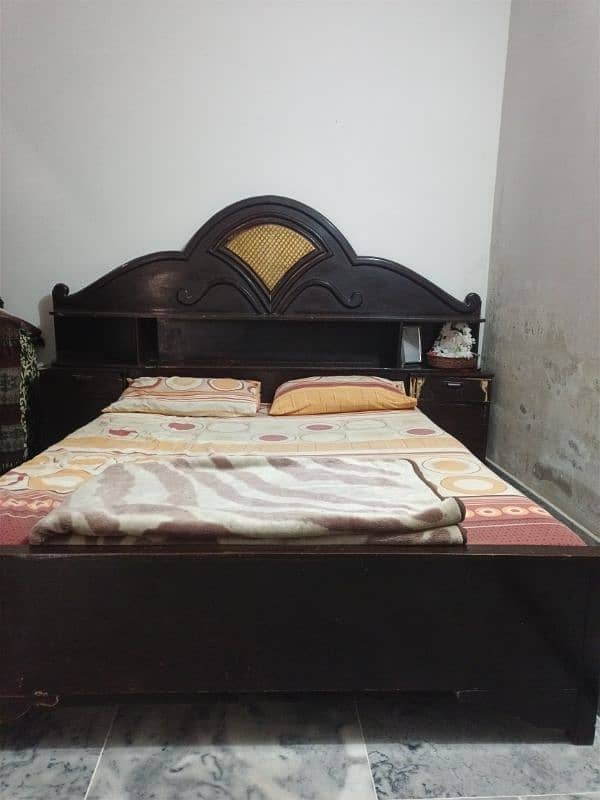 King Size Bed With attach Side tables and dressing table 1