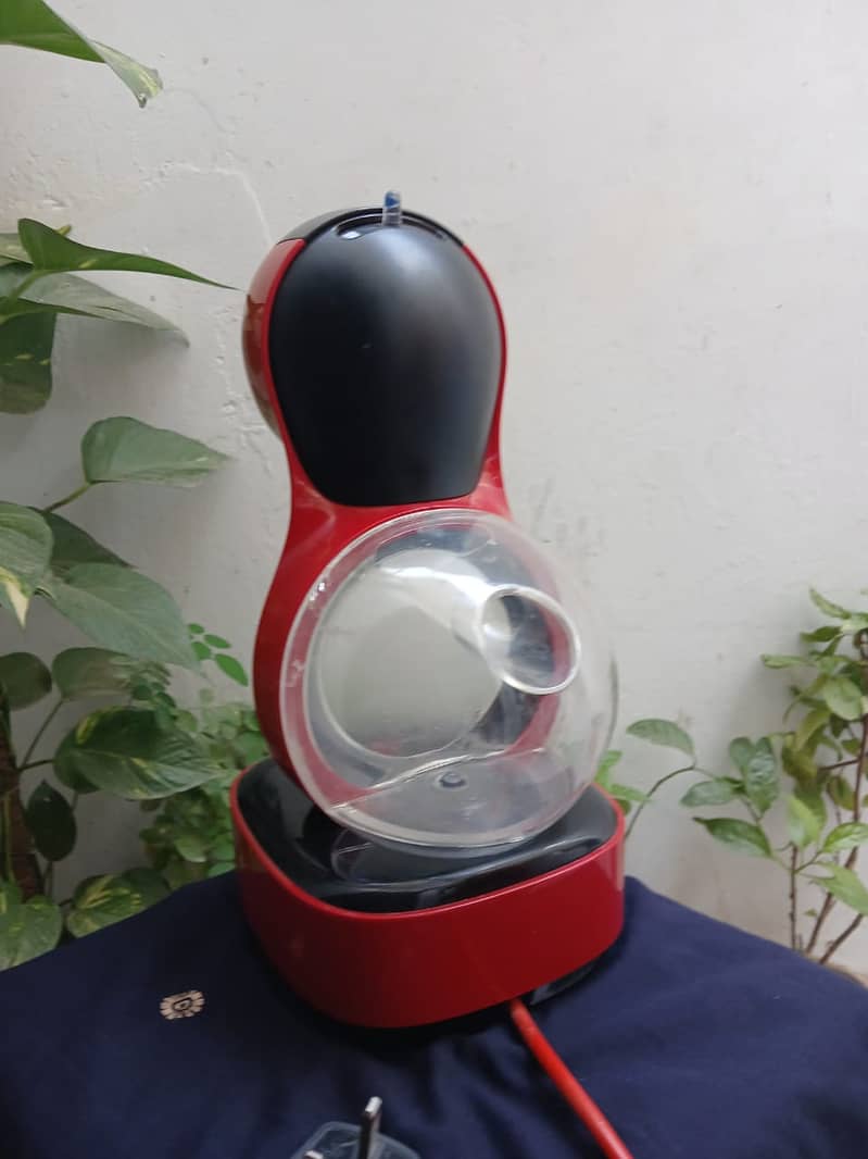 Nescafe Dolce Gusto Coffee Machine 1