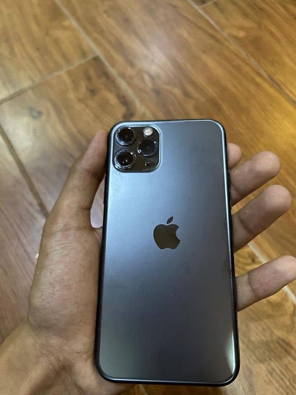 Iphone 11 pro 64GB Non pta Factory Unlock 4