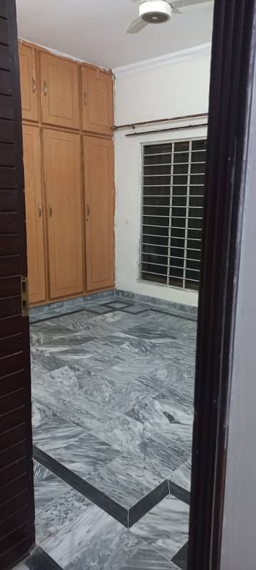 10 marla upper portion available for rent in bahria town phase 3 2