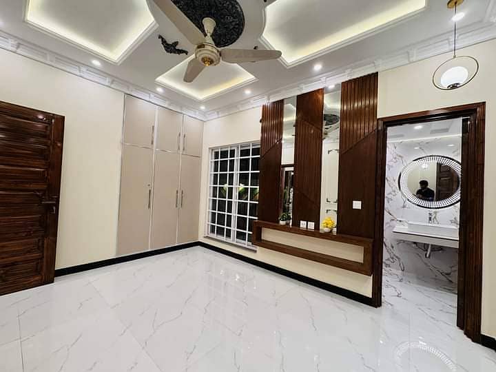 5 Marla Full House For Rent Ultra Luxury Modern style House Brand New First Entry Available For Rent In CC Block Bahria Town Lahore 7