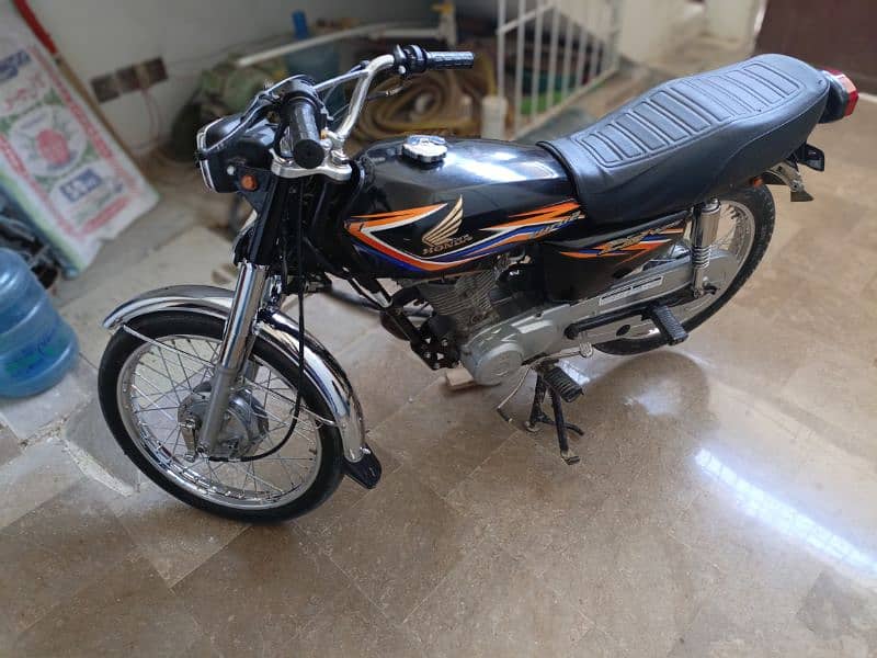 Honda 125 Karachi number 0