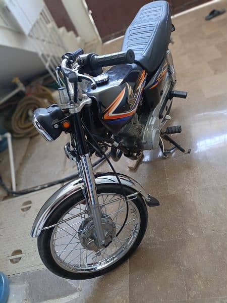 Honda 125 Karachi number 4