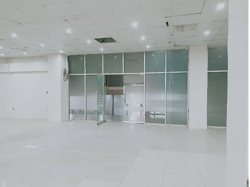 Investment Corridor and Builders proudly offer 3000 square feet corporate office in Main Boulevard Road Gulberg 3 Lahore 5