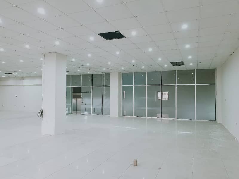 Investment Corridor and Builders proudly offer 3000 square feet corporate office in Main Boulevard Road Gulberg 3 Lahore 12