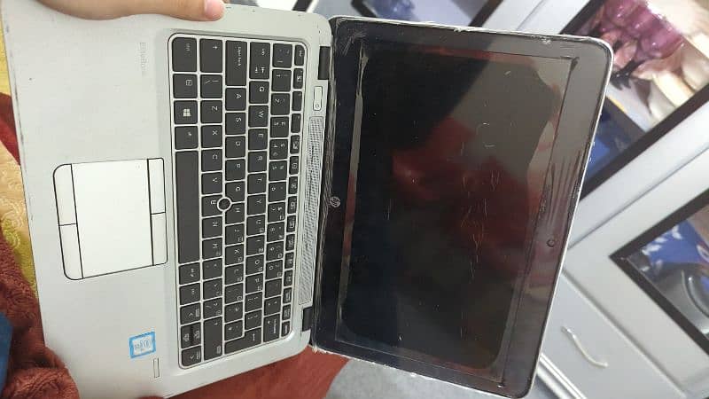 HP laptop core i5 6 gen 1