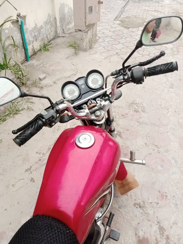 YAMAHA YB125Z 2018 MODEL 1