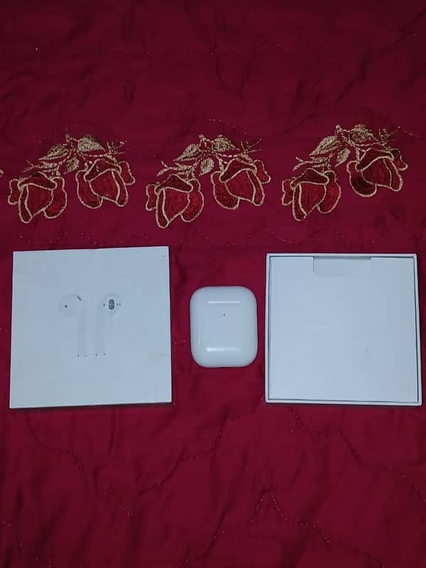 airpods 2nd gen is for sale like new 10/9 original 1