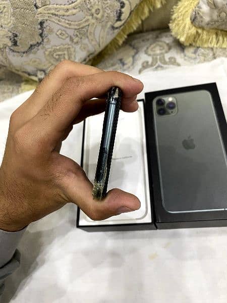 IPHONE 11 PRO MAX PTA 9