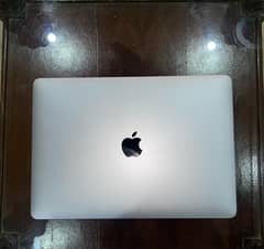 MacBook Pro M1 8/256 (Used) - Powerhouse Performance at a Great Price!