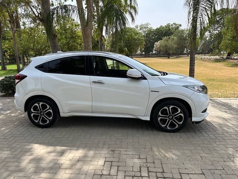 Honda Vezel 2016 3