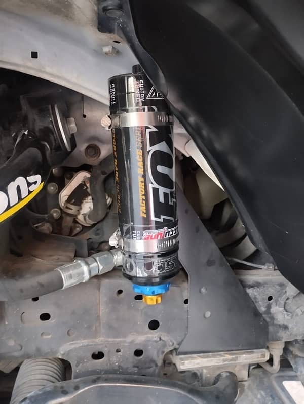 fox 2.5 factory race series shocks fortuner prado landcruiser 2